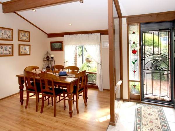 Superb Golf Course Location Picture