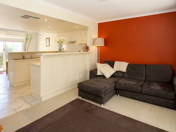 PRIVATE RESORT STYLE LIVING Picture PRIVATE RESORT STYLE LIVING Picture