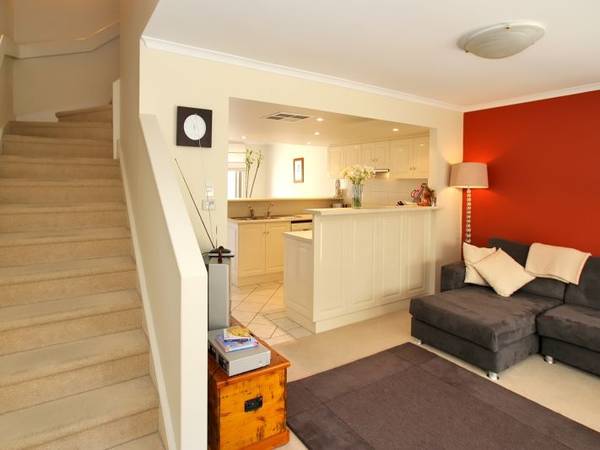 PRIVATE RESORT STYLE LIVING Picture PRIVATE RESORT STYLE LIVING Picture