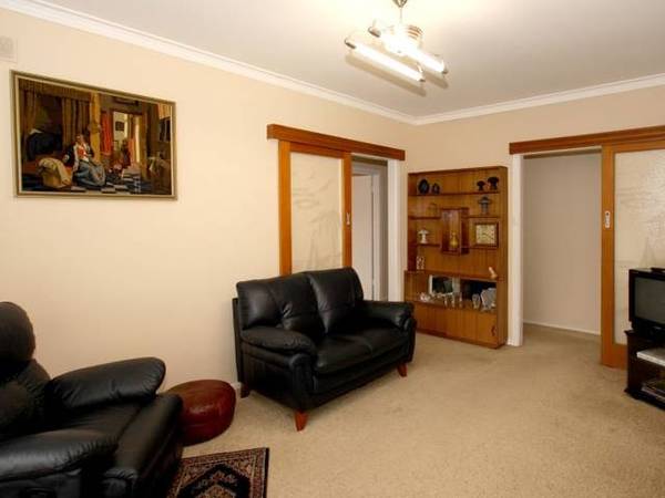 Attractive Solid Brick Home in Prime Position Picture 3