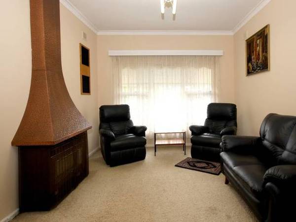 Attractive Solid Brick Home in Prime Position Picture 2