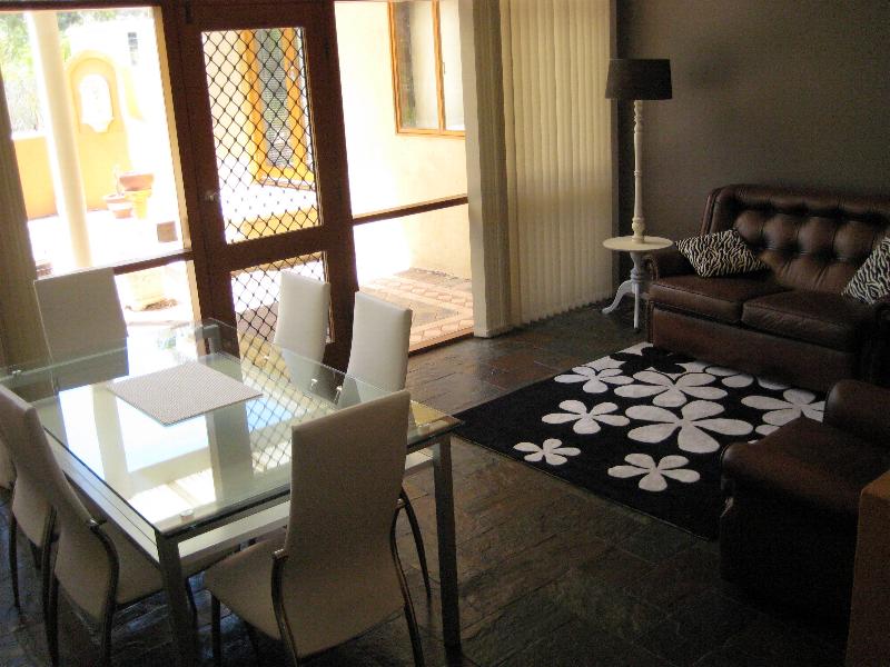 Immaculate Home in Craigburn Heights Picture 3