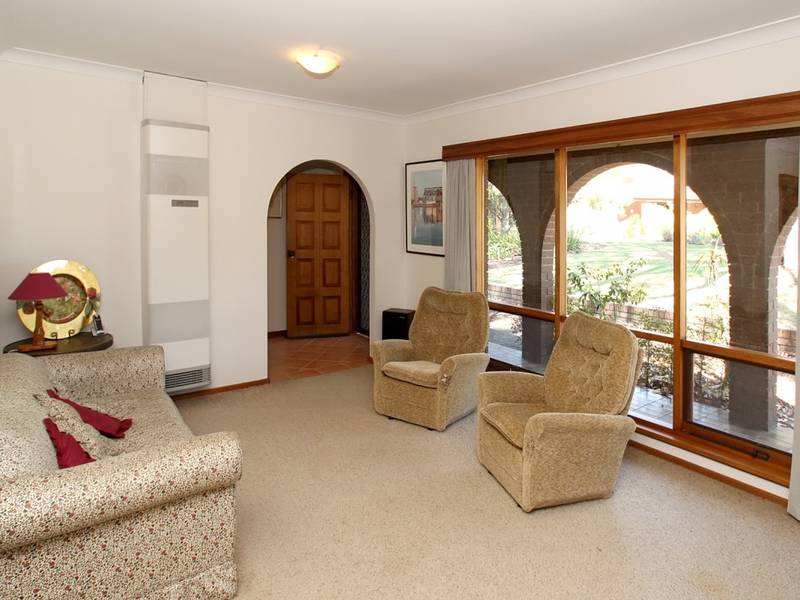 Family Lifestyle With Room For A Pool! Picture 2