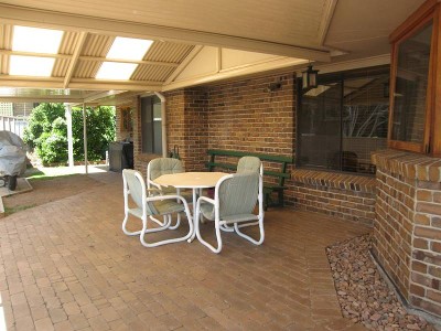 Beautifully Presented Quality Home Picture