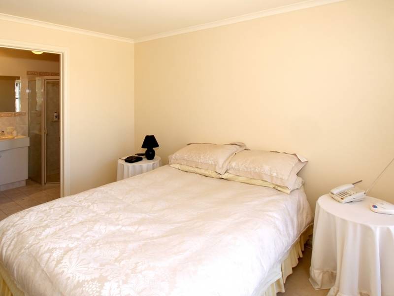 Ideal Family Home - Ideal Location Picture 2