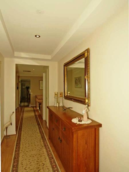 Showcase Quality Picture 3