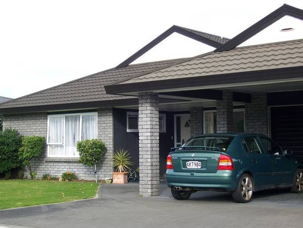 DEAL OR NO DEAL
-
We
have urqency here. Picture 1