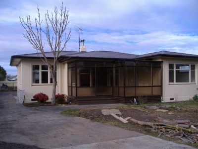 Totally Renovated 3 Bedroom Home Picture 2