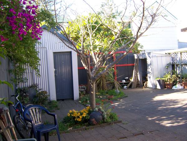 FREEHOLD Ahuriri Cottage Picture 3