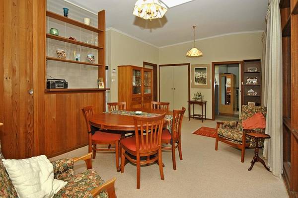 Classic Contemporary Picture 2