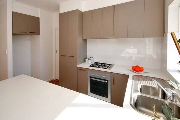 Stylish New Courtyard Living At It's Best! Picture 3