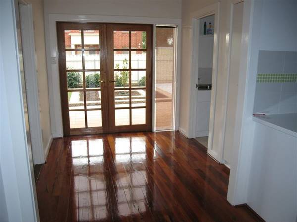 An Absolute Gem Picture 3