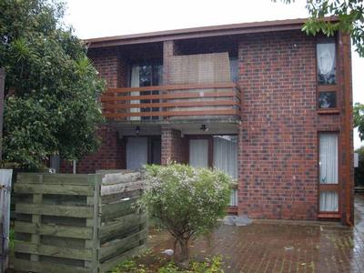 Very neat and Tidy Townhouse Picture Very neat and Tidy Townhouse Picture