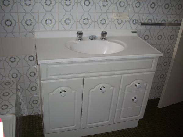 Very neat and Tidy Townhouse Picture 2