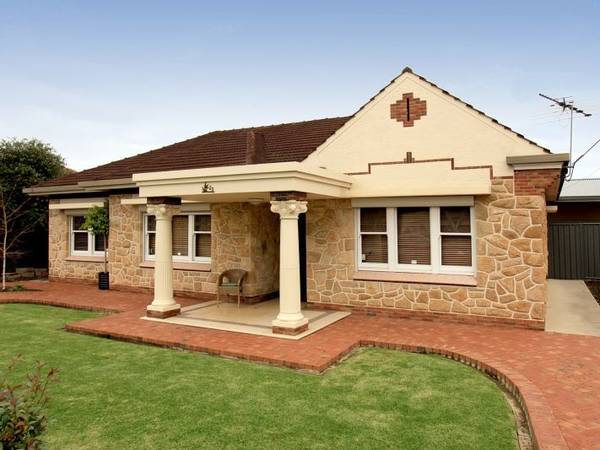 Fabulous Freestone Fronted Renovated Home Picture 1