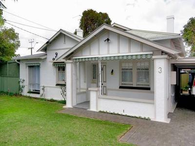 Character Bungalow Home Picture