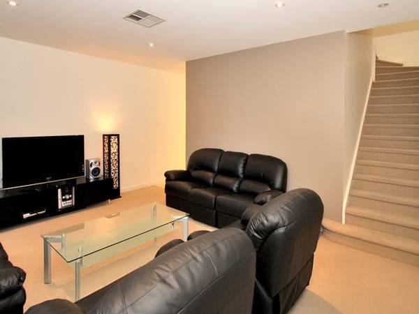 Townhouse Living at it's Best! ~ Preliminary Open Sat 4/10 & Sun 5/10 12.30-1.15pm Picture