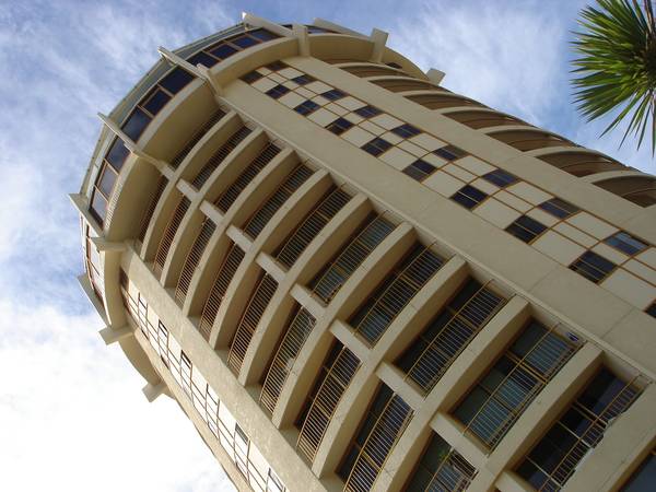 BEACHSIDE LIVING AT GLENELG Picture 1