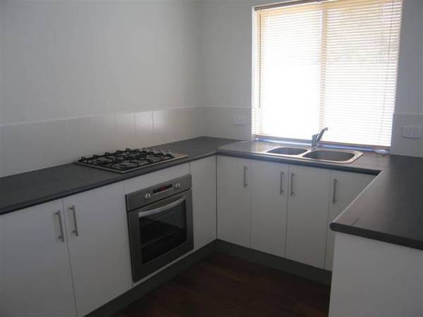 Attractive Courtyard, Central to Everything! Picture Attractive Courtyard, Central to Everything! Picture