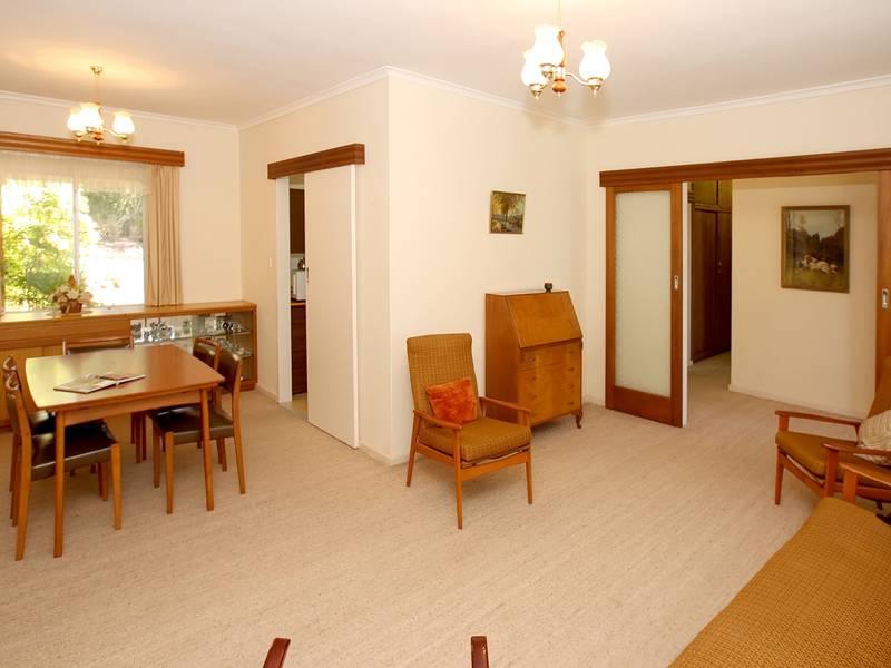 PRICE REDUCED - MUST BE SOLD Picture 3