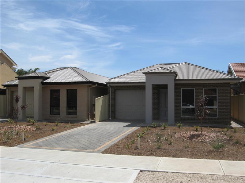 Two Freestanding Luxury New Courtyard Homes Picture 1