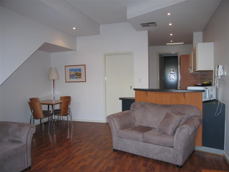 Super Deal in the Heart of the CBD Picture 3