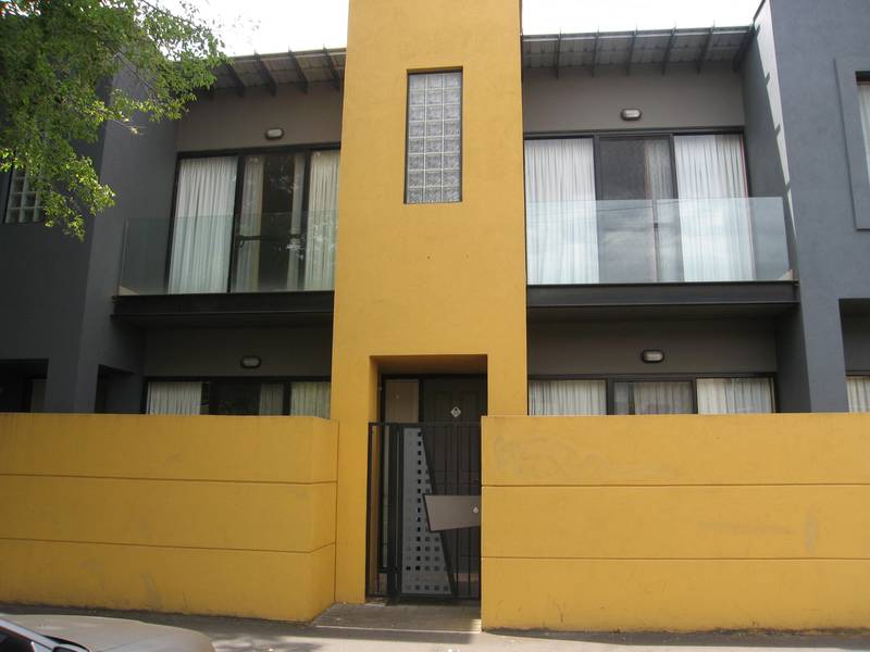 Super Deal in the Heart of the CBD Picture 1