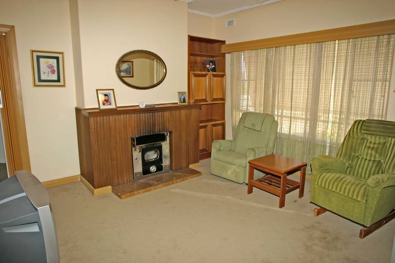 First Home Buyer Special! Picture 3