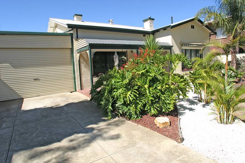 Ideal First Home ~ Near City Location Picture 1