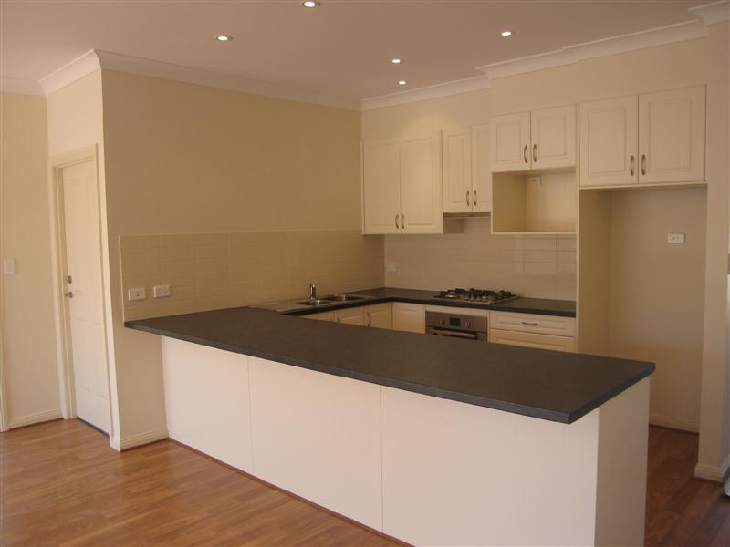 Brand New Luxurious Courtyard Home Picture 2