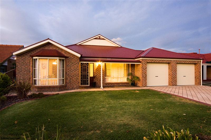 Big, Bold & Very Impressive Picture 1