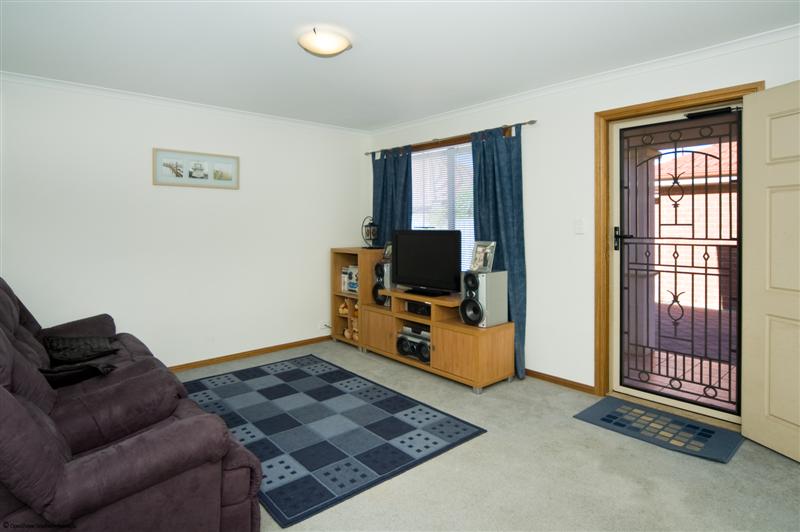 This One's A Real Gem Picture 3