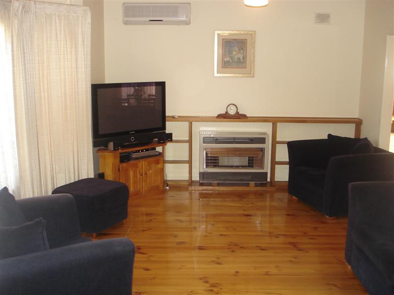 Classic Colonial Convenience with Development Potential Picture 2