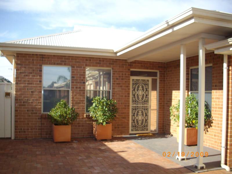 Fully furnished home ~ BYO queen size mattress, linen & kitchen utensils ONLY! Picture 1