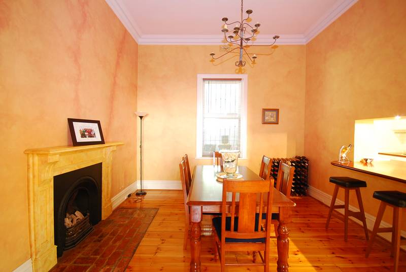 Bay Side Cottage Picture 3