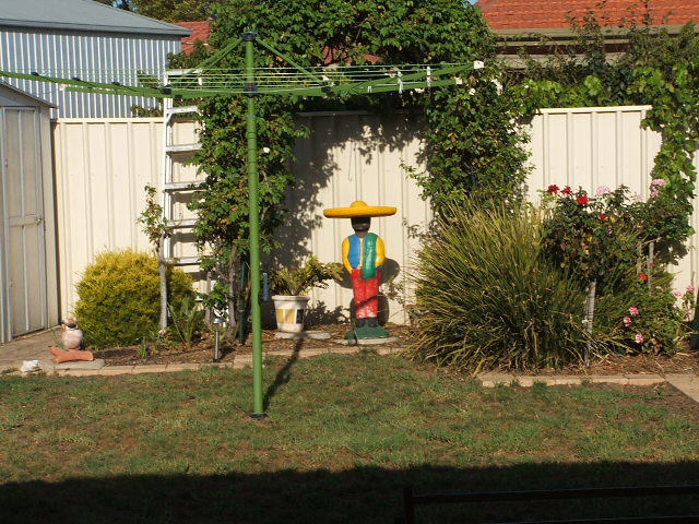 Courtyard home Picture 3