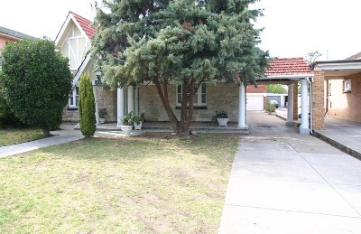 Classic Tudor Elegance Picture