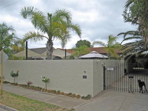 Truly An Entertainers Delight Picture 2