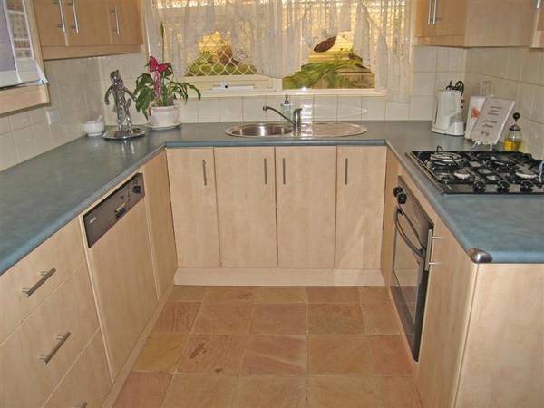 Truly An Entertainers Delight Picture 3