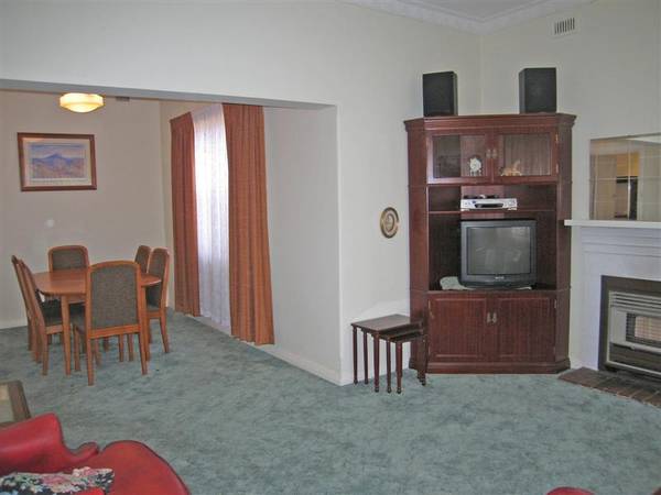 765 square metres (approx), North Facing Rear Garden Picture 2