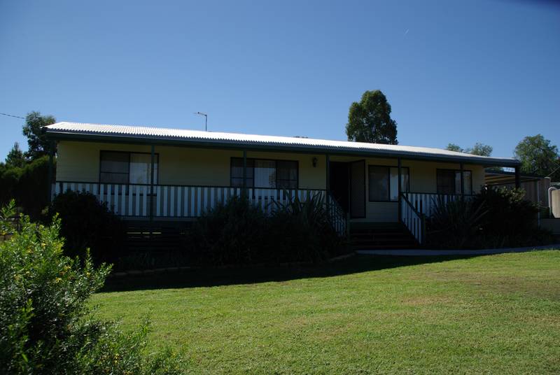 Owner says SELL!! PRICE REDUCED TO $299,000 Picture 1