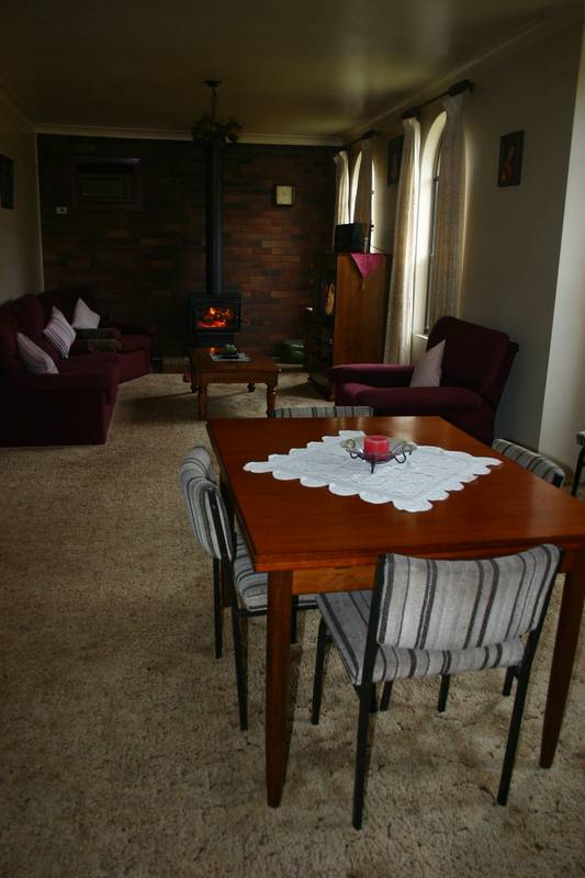 First Home Buyers & Investors!! Picture 3