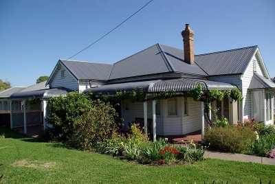 Classic Weatherboard Residence Picture Classic Weatherboard Residence Picture