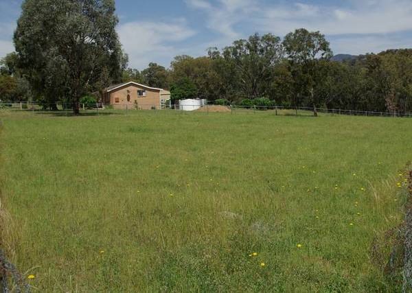 Vacant building block with Scenic views Picture 2