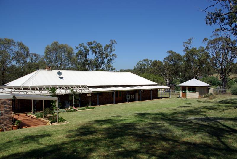 Idyllic Rural Escape Picture 3