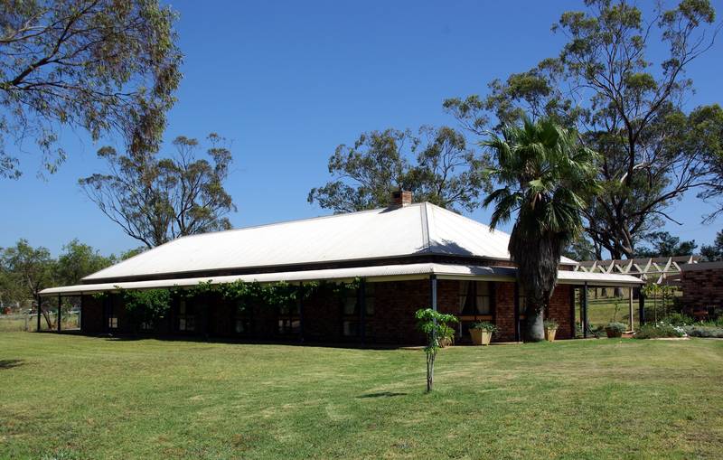 Idyllic Rural Escape Picture 1