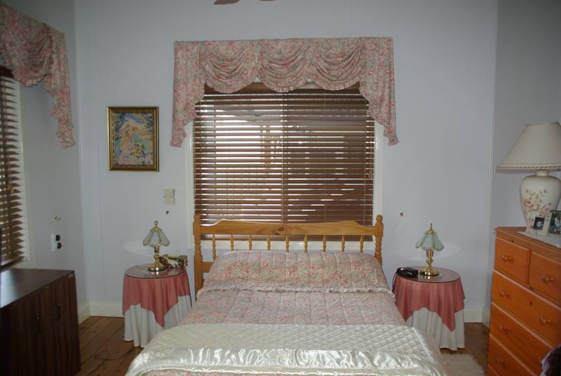 Great Family Home - Excellent Location Picture 3