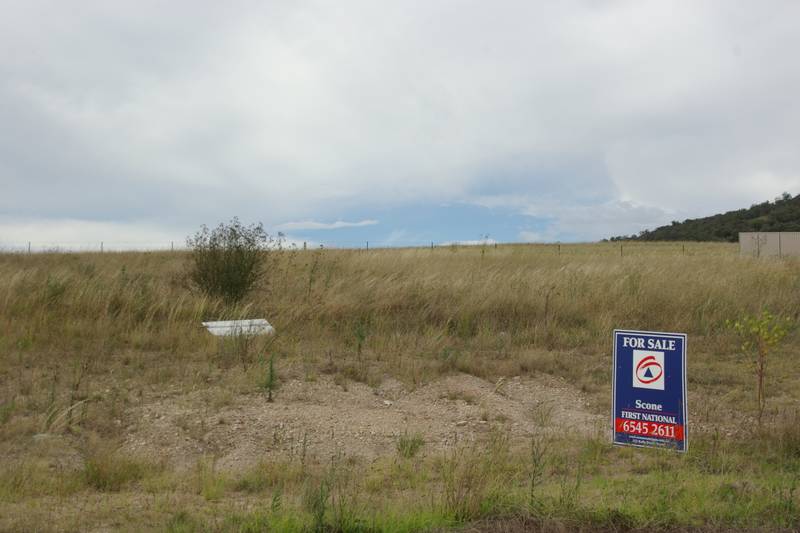 ONE OF THE BEST BLOCK IN TOWN Picture 1