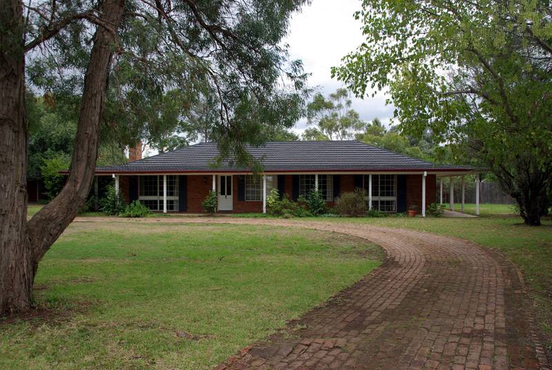 Quiet Culdesac Location At Satur Picture 1