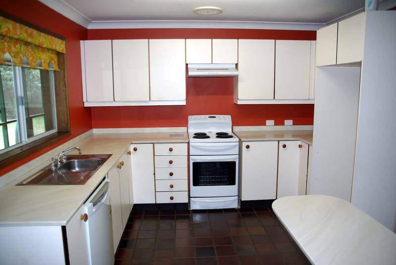 Quiet Culdesac Location At Satur Picture 3